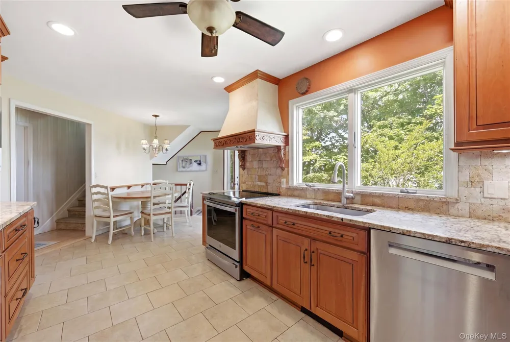 195 Shore Road Mount Sinai, NY 11766