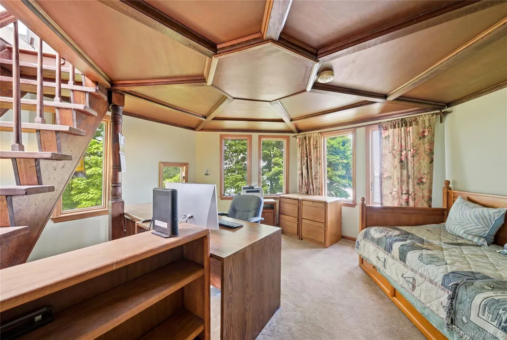 195 Shore Road Mount Sinai, NY 11766