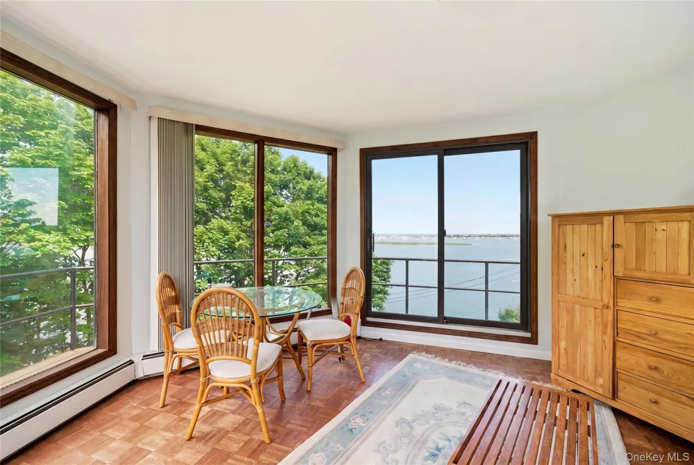 195 Shore Road Mount Sinai, NY 11766