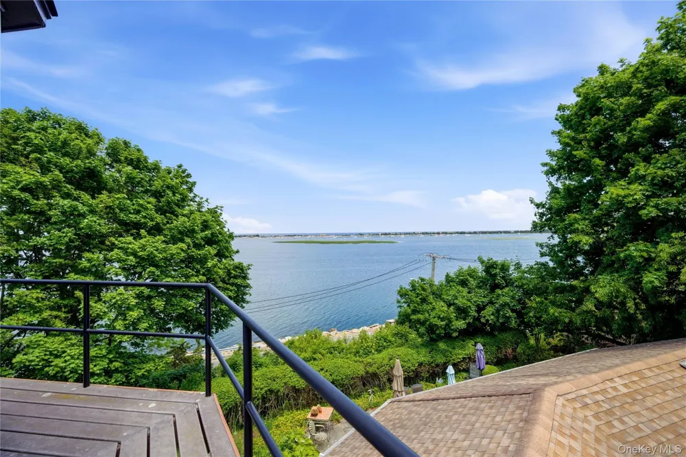 195 Shore Road Mount Sinai, NY 11766