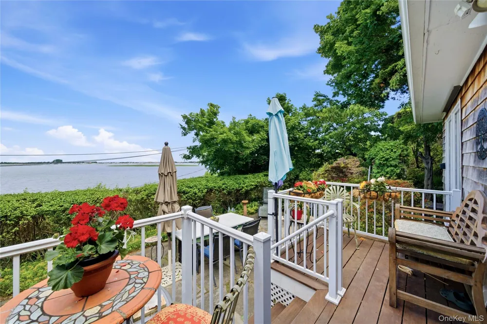 195 Shore Road Mount Sinai, NY 11766