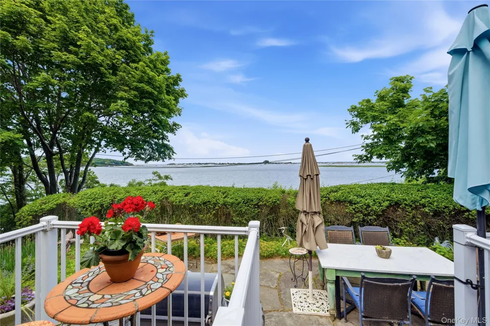 195 Shore Road Mount Sinai, NY 11766