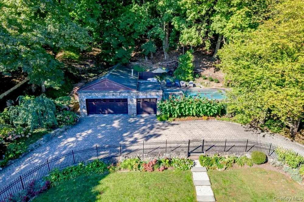 245 River Road Nyack, NY 10960