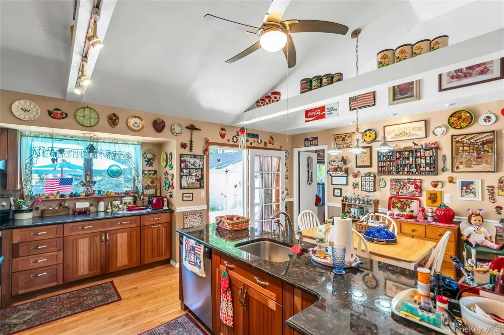25 Del Place Hauppauge, NY 11788