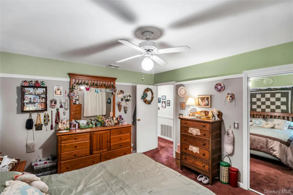 25 Del Place Hauppauge, NY 11788