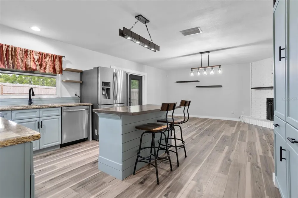 630 E THELMA STREET Lake Alfred, FL 33850