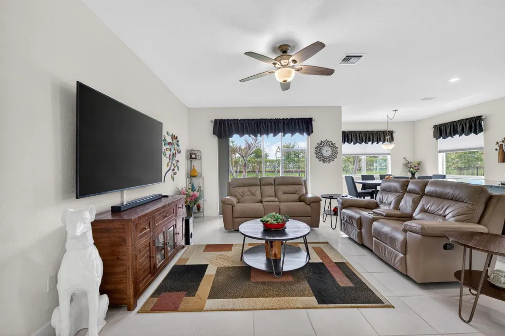 7697 NW Greenbank Circle Port St. Lucie, FL 34987