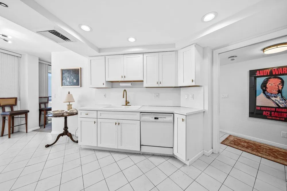 3560 S Ocean Boulevard #809 South Palm Beach, FL 33480