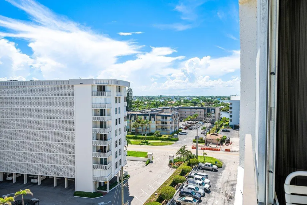 3560 S Ocean Boulevard #809 South Palm Beach, FL 33480
