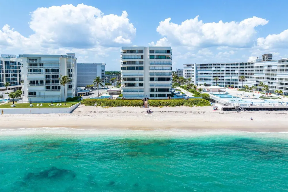 3560 S Ocean Boulevard #809 South Palm Beach, FL 33480