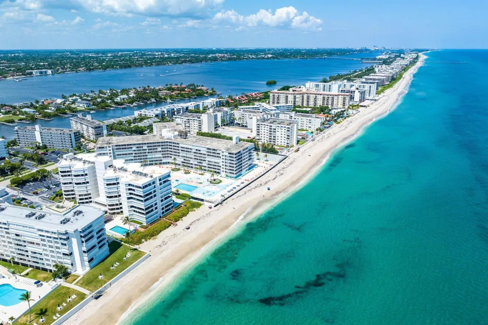 3560 S Ocean Boulevard #809 South Palm Beach, FL 33480
