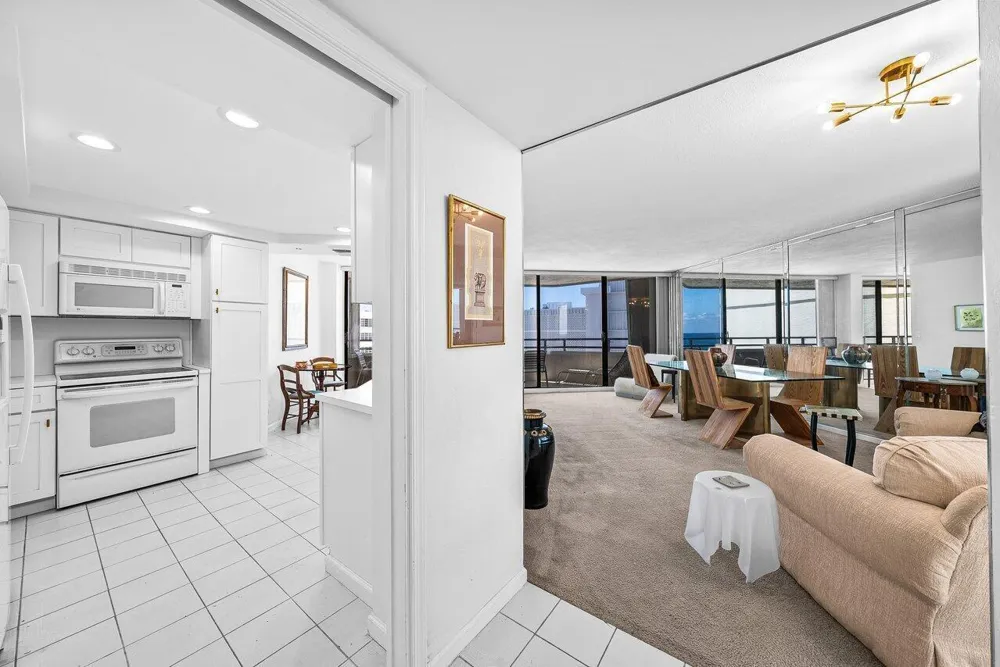 3560 S Ocean Boulevard #809 South Palm Beach, FL 33480