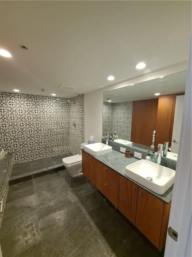 2565 S Ocean Boulevard #201n Highland Beach, FL 33487
