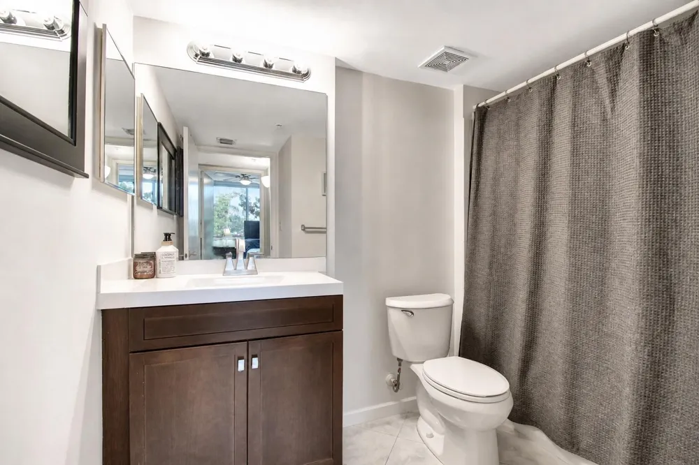 1000 Scotia Drive #204 Hypoluxo, FL 33462