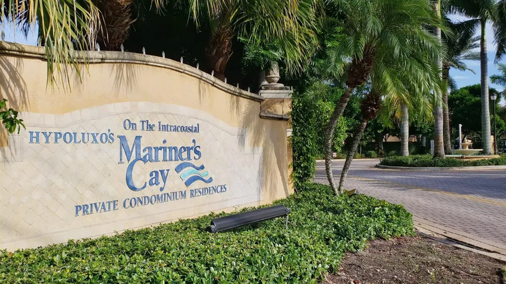 1000 Scotia Drive #204 Hypoluxo, FL 33462