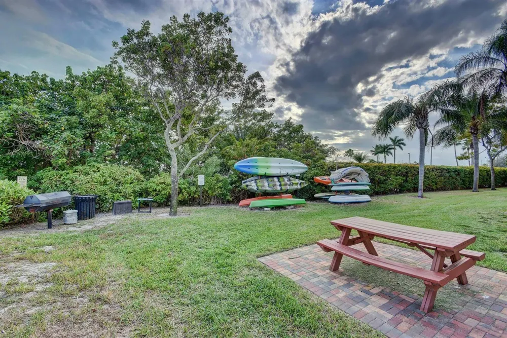1000 Scotia Drive #204 Hypoluxo, FL 33462