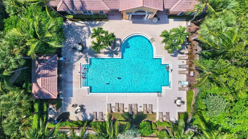 1000 Scotia Drive #204 Hypoluxo, FL 33462