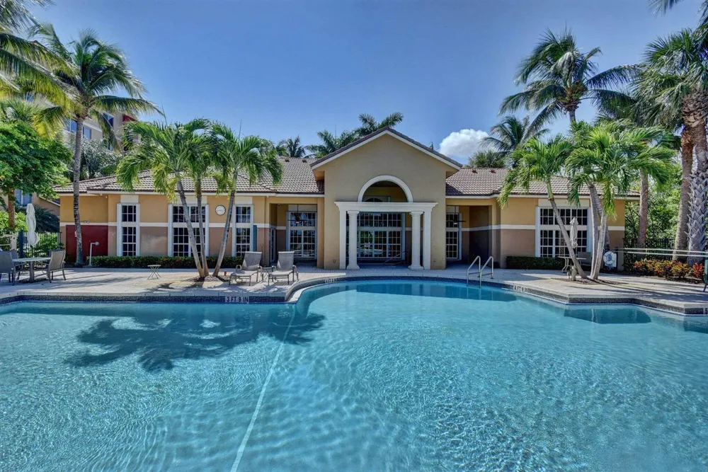 1000 Scotia Drive #204 Hypoluxo, FL 33462