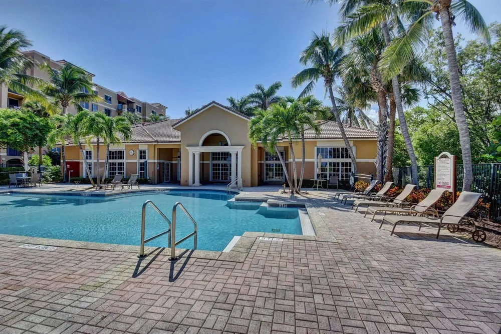 1000 Scotia Drive #204 Hypoluxo, FL 33462