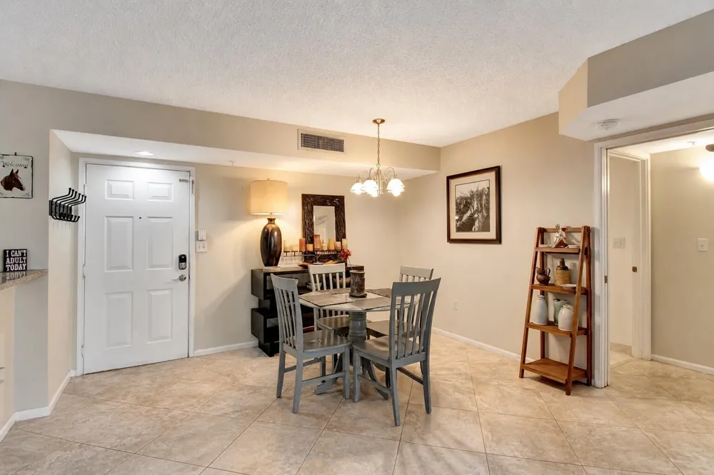 1000 Scotia Drive #204 Hypoluxo, FL 33462