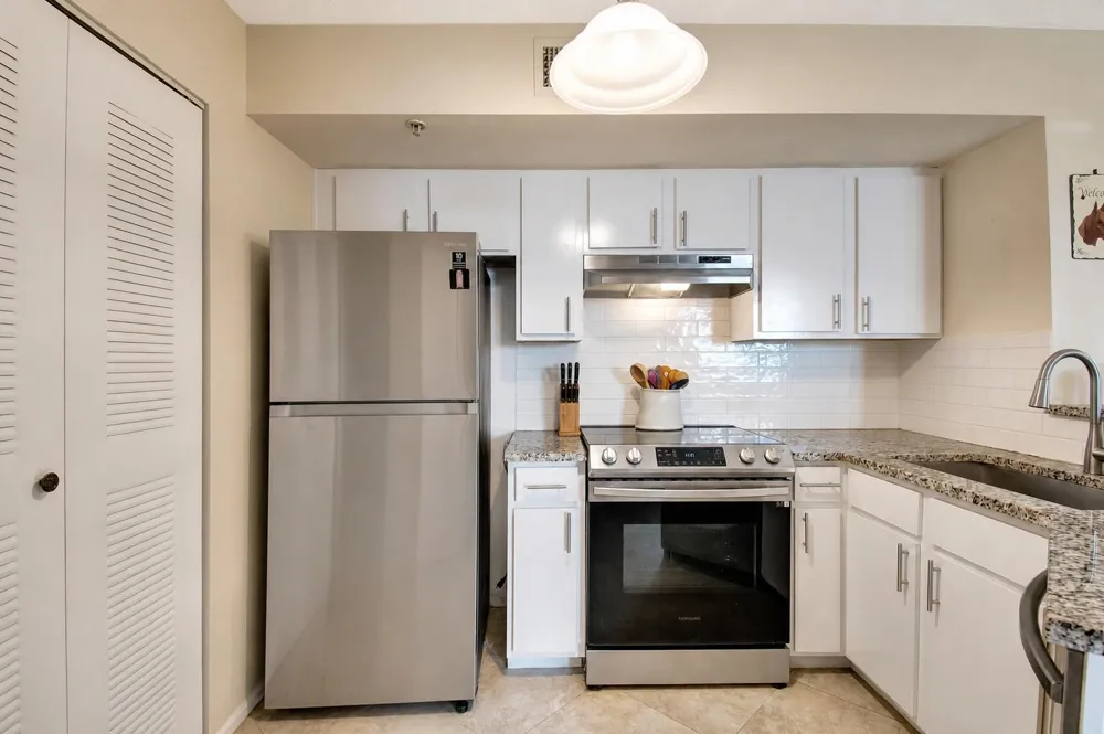 1000 Scotia Drive #204 Hypoluxo, FL 33462