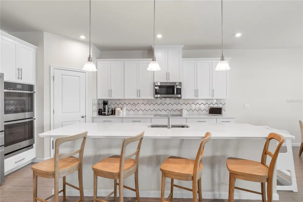 7878 GREENWAY AVENUE Wesley Chapel, FL 33544