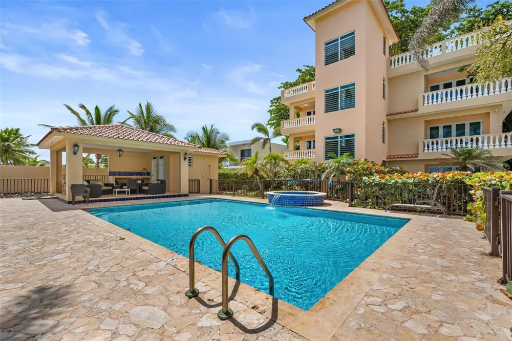 8 CONDO OCEAN VIEW CASTLE Aguada, PR 00602