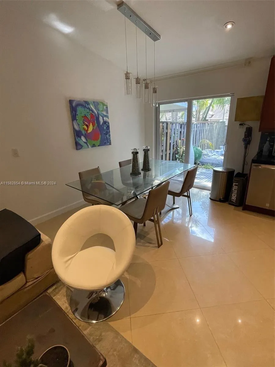 4920 SW 27th Avenue Fort Lauderdale, FL 33312