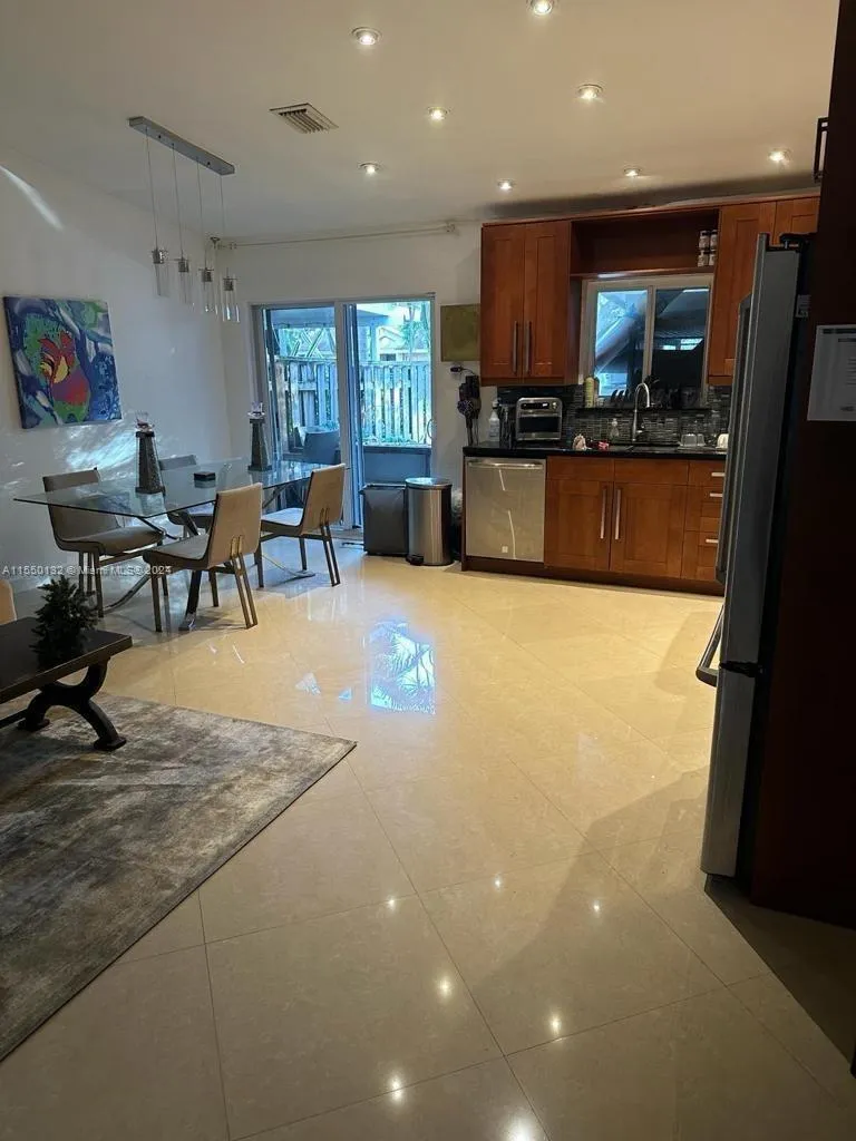 4920 SW 27th Avenue Fort Lauderdale, FL 33312