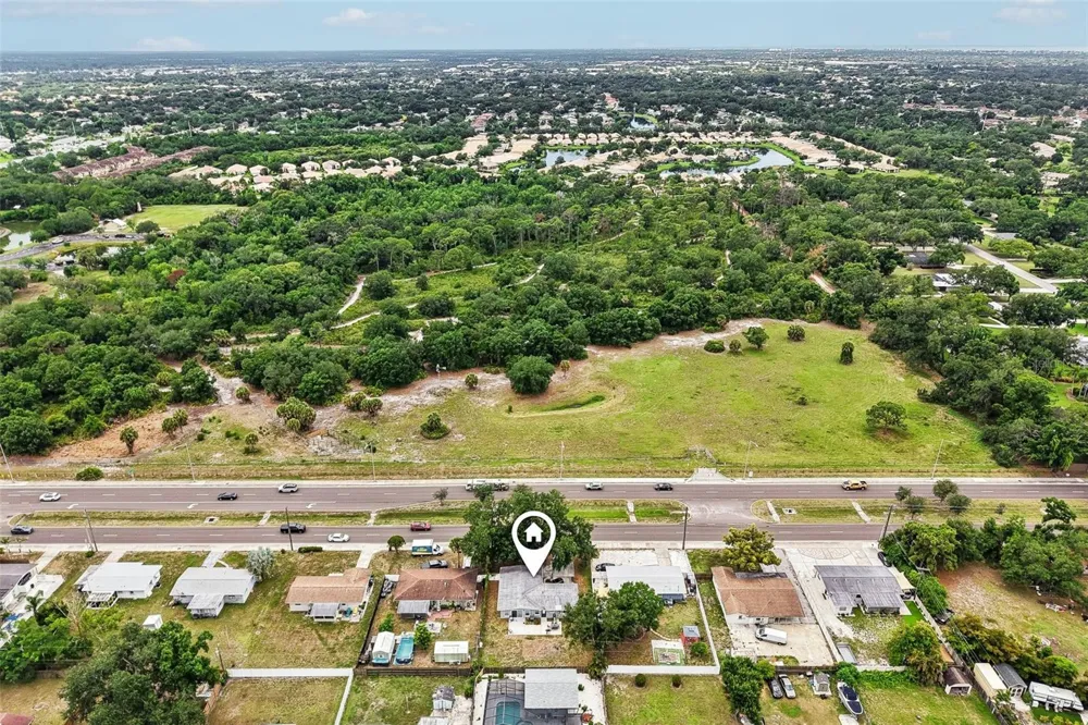 5005 BEE RIDGE ROAD Sarasota, FL 34233