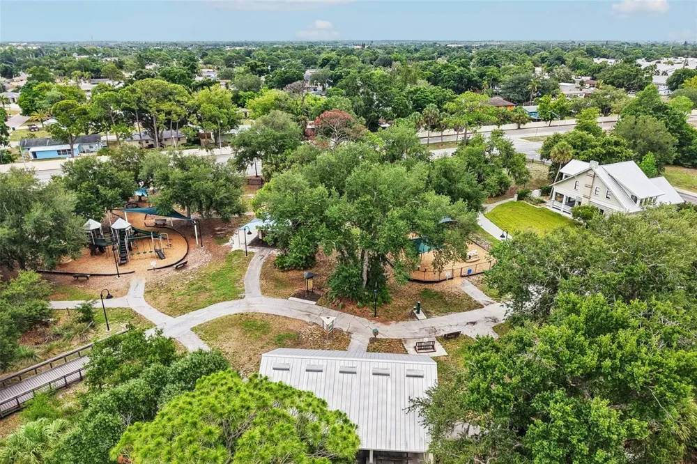 5005 BEE RIDGE ROAD Sarasota, FL 34233