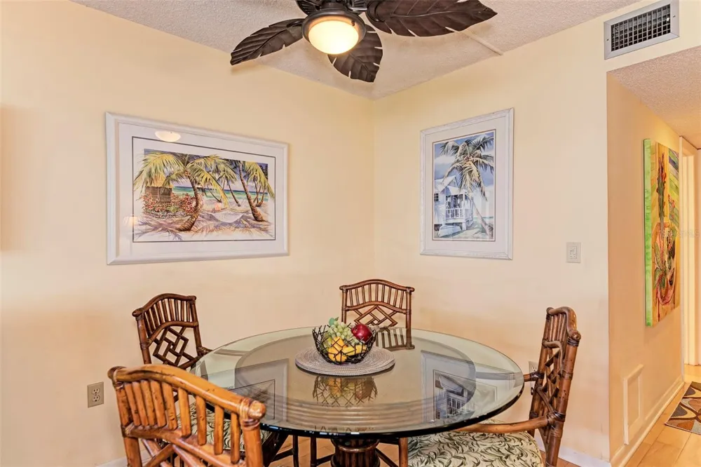 1800 COVE II PLACE #213 Sarasota, FL 34242