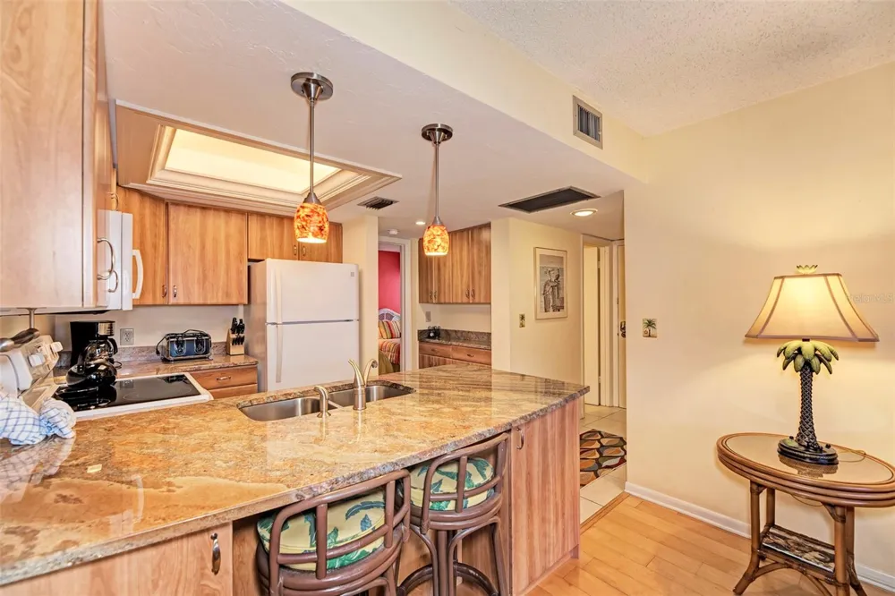 1800 COVE II PLACE #213 Sarasota, FL 34242