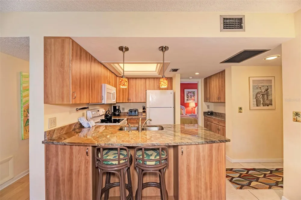 1800 COVE II PLACE #213 Sarasota, FL 34242