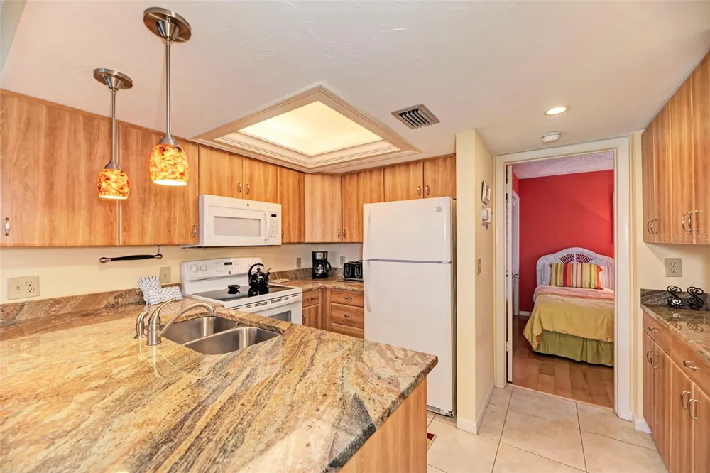 1800 COVE II PLACE #213 Sarasota, FL 34242