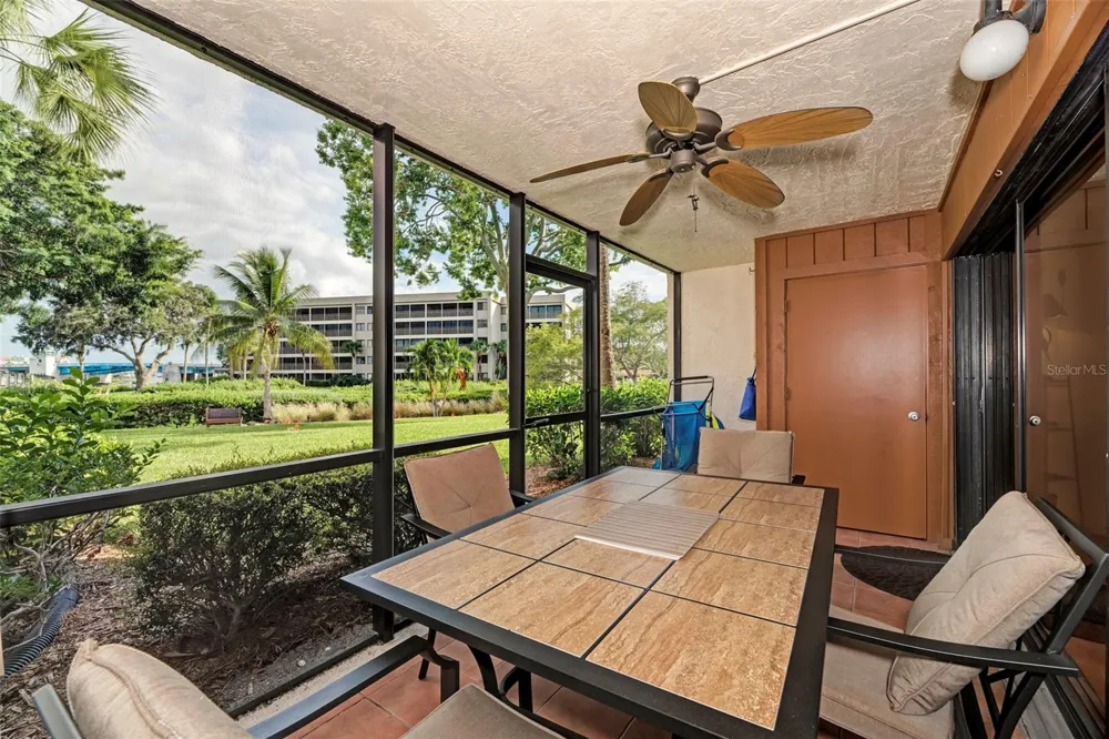1800 COVE II PLACE #213 Sarasota, FL 34242