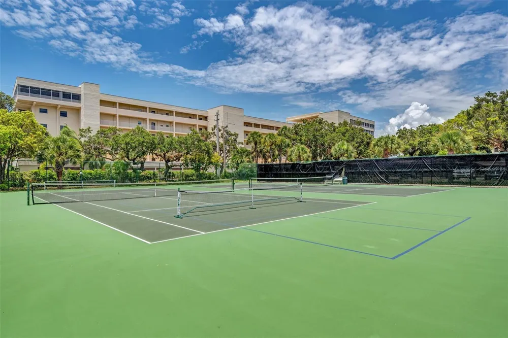 1800 COVE II PLACE #213 Sarasota, FL 34242
