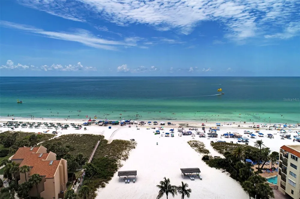 1800 COVE II PLACE #213 Sarasota, FL 34242