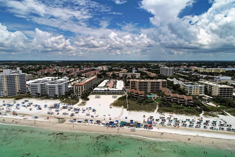 1800 COVE II PLACE #213 Sarasota, FL 34242
