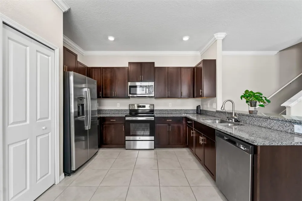 2188 CERULEAN SKY DRIVE Lutz, FL 33558