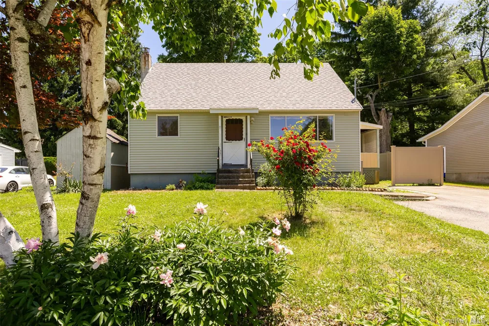 22 Howland Avenue Beacon, NY 12508
