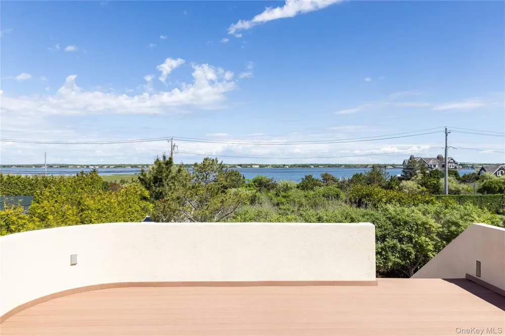 373 Dune Road Westhampton Beach, NY 11978