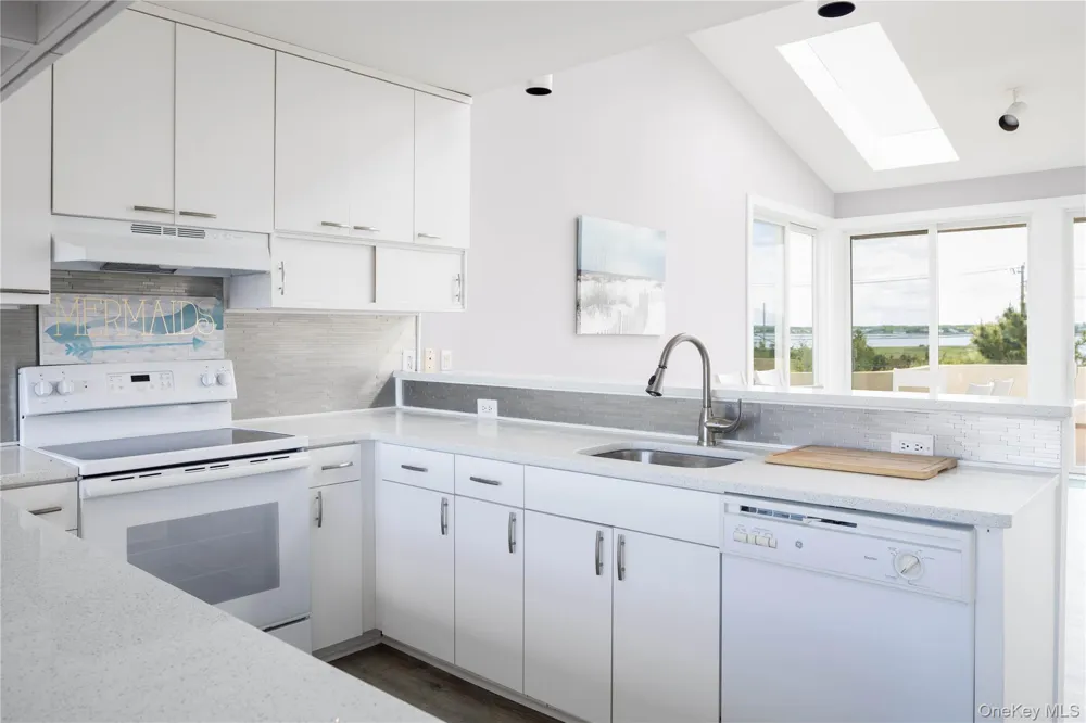 373 Dune Road Westhampton Beach, NY 11978
