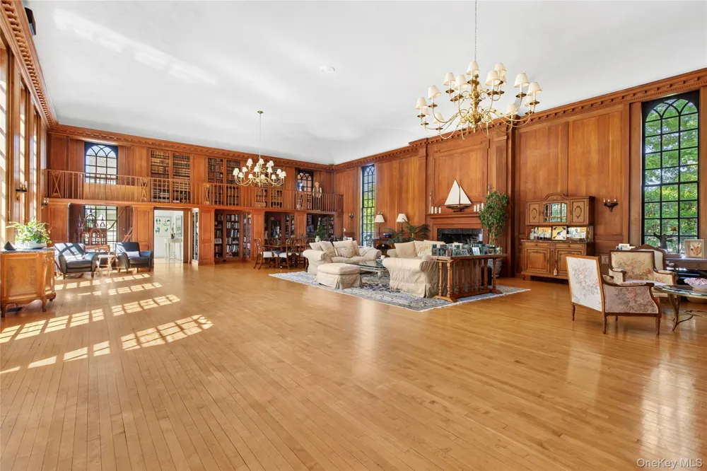 45 Beach Lane Westhampton Beach, NY 11978