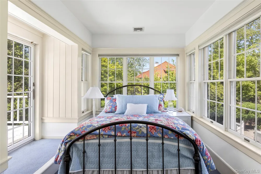 45 Beach Lane Westhampton Beach, NY 11978