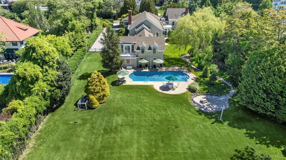 45 Beach Lane Westhampton Beach, NY 11978