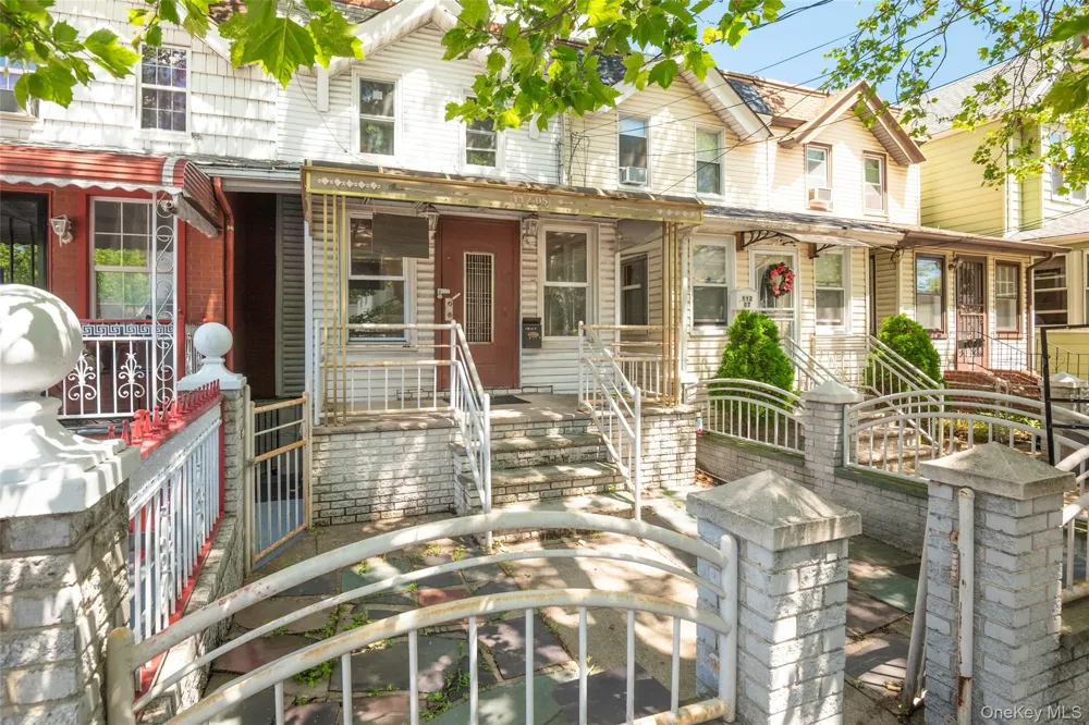 11205 103rd Avenue Richmond Hill, NY 11419