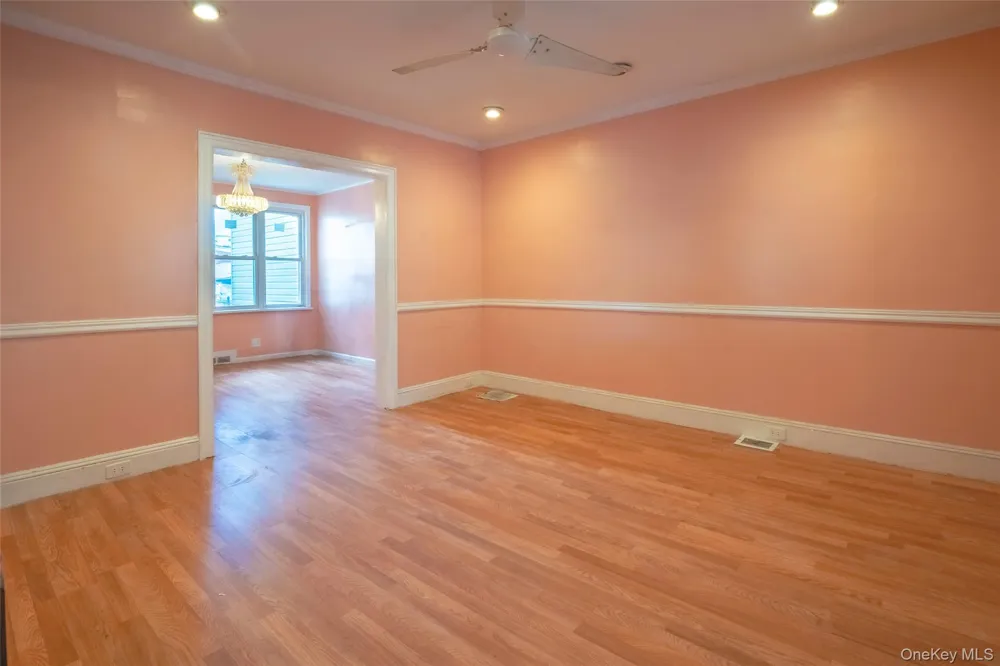 11205 103rd Avenue Richmond Hill, NY 11419