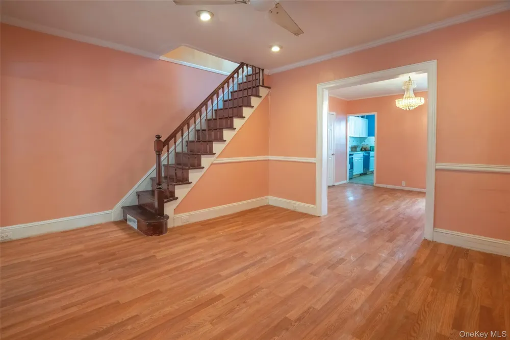 11205 103rd Avenue Richmond Hill, NY 11419