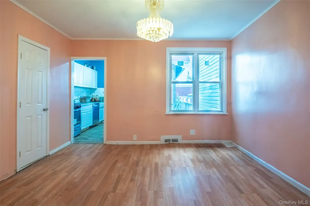 11205 103rd Avenue Richmond Hill, NY 11419